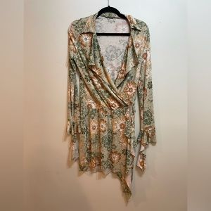 Vintage floral collared wrap dress